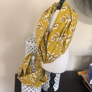 Mommy & Me matching infinity scarf New Without Tags